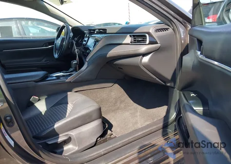 2018 Toyota Camry Se z USA, uszkodzony, nr VIN 4T1B11HKXJU086859